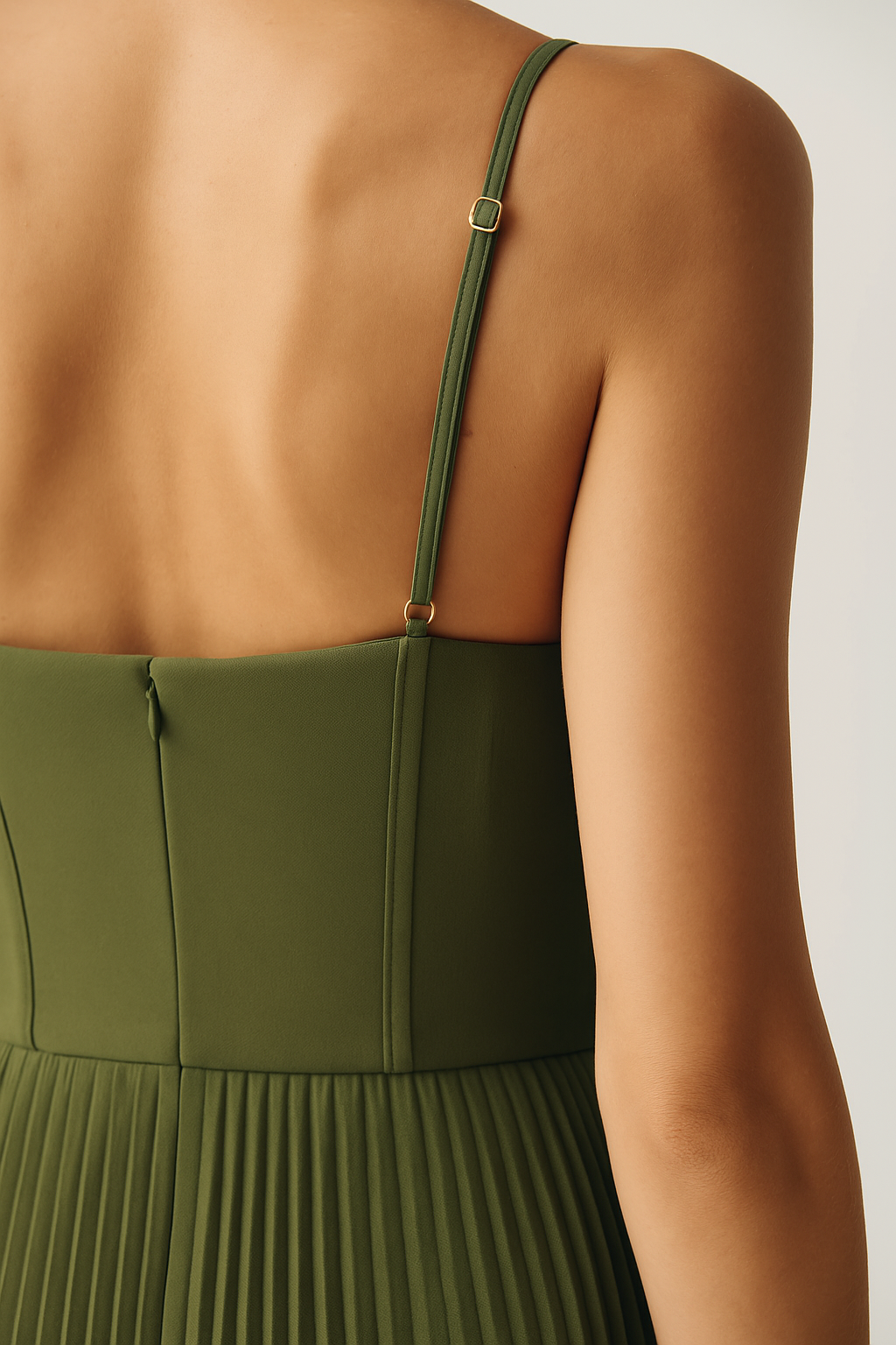 Olivia | Backless Dress