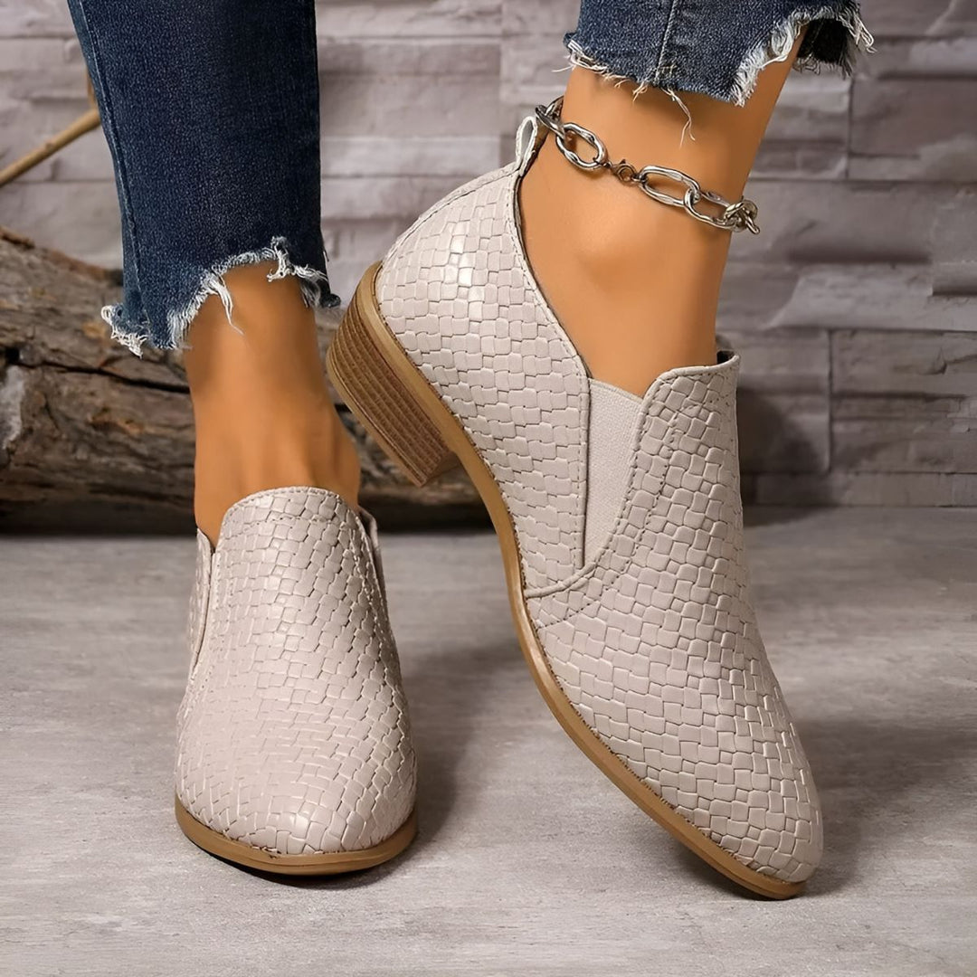 Alexia – Elegant & Comfortable Oxford Shoes