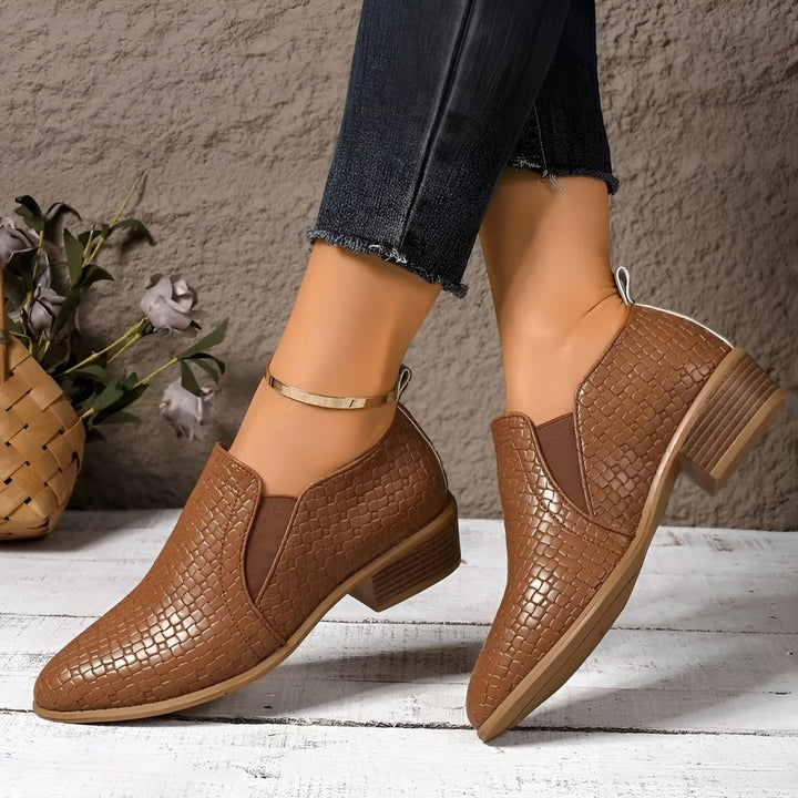 Alexia – Elegant & Comfortable Oxford Shoes