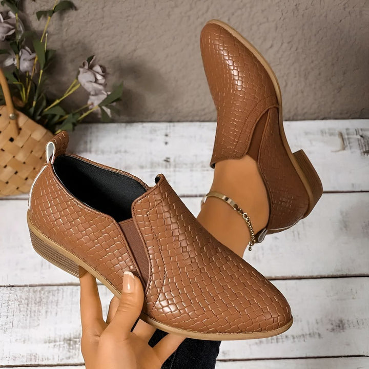 Alexia – Elegant & Comfortable Oxford Shoes